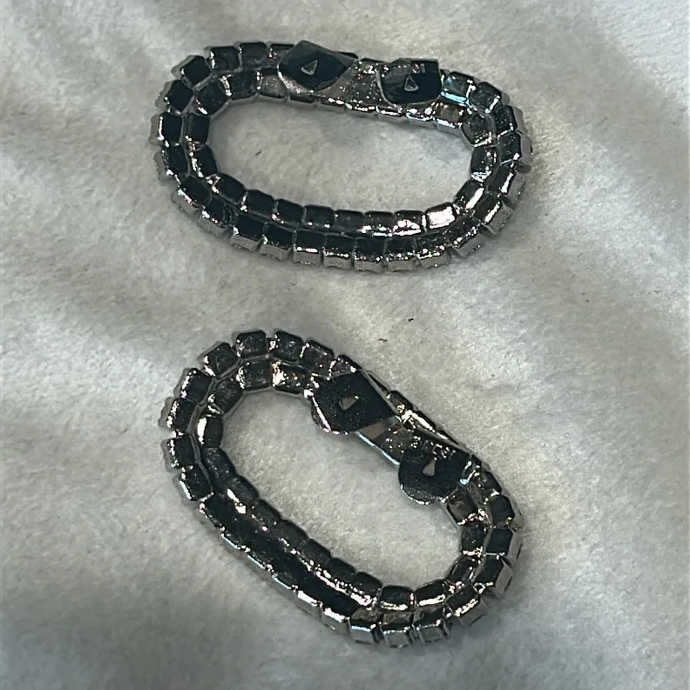 Vintage rhinestone Silver oval pair of stunning shoe clips one size women’s